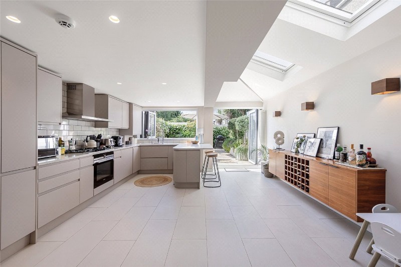 Brookwood Road, London, SW18