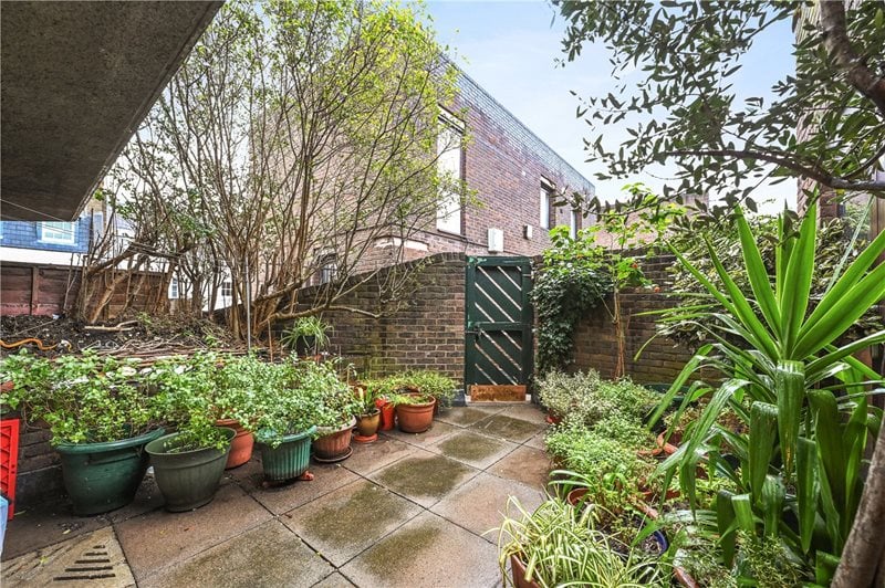 Odhams Walk, London, WC2H