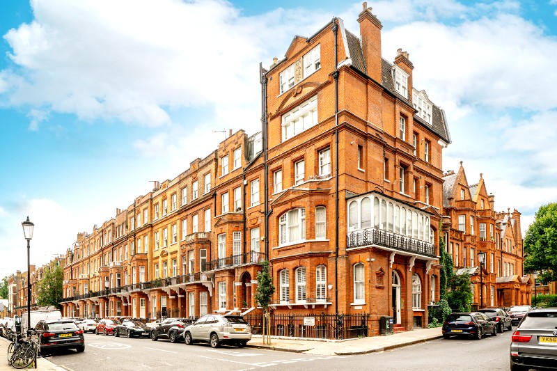 Rosary Gardens, London, SW7