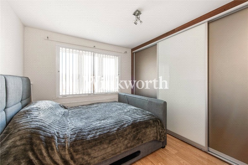 Academia Way, London, N17