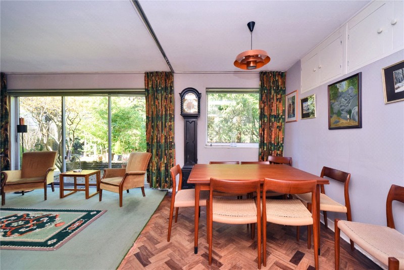 Heights Close, Banstead, Surrey, SM7