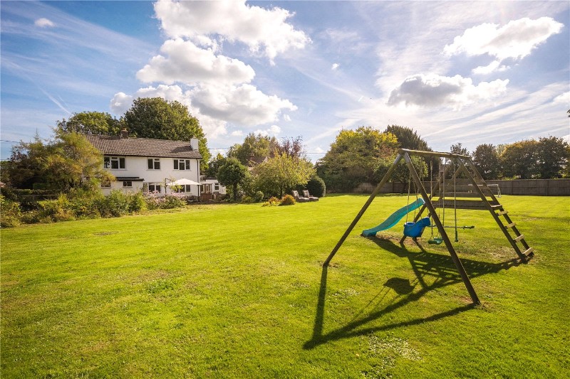 The Street, Bishop&#39;s Cannings, Devizes, SN10