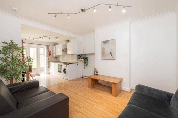 Carlisle Avenue, London, W3