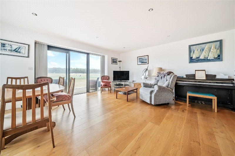 Kingman Way, Newbury, Berkshire, RG14