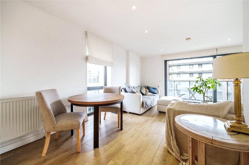 Jonzen Walk, London, E14
