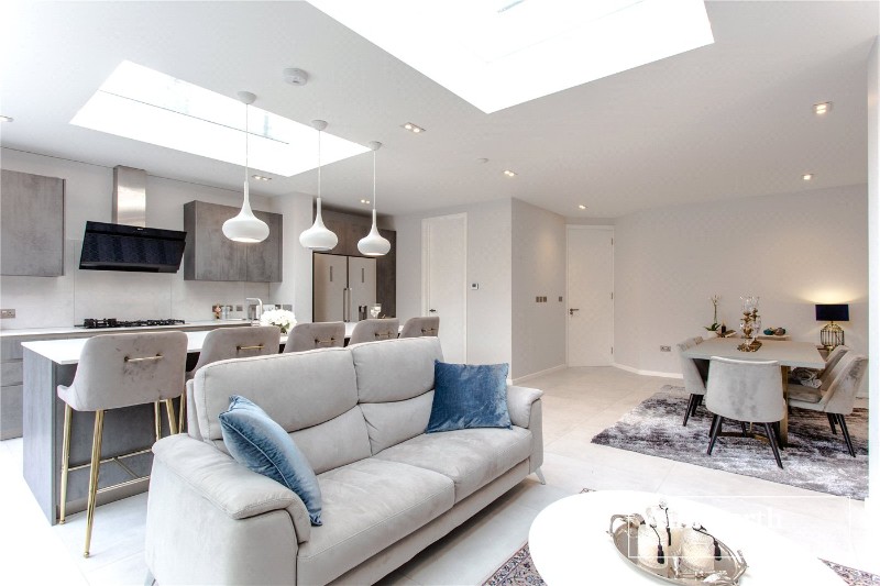 Hervey Close, Finchley, London, N3