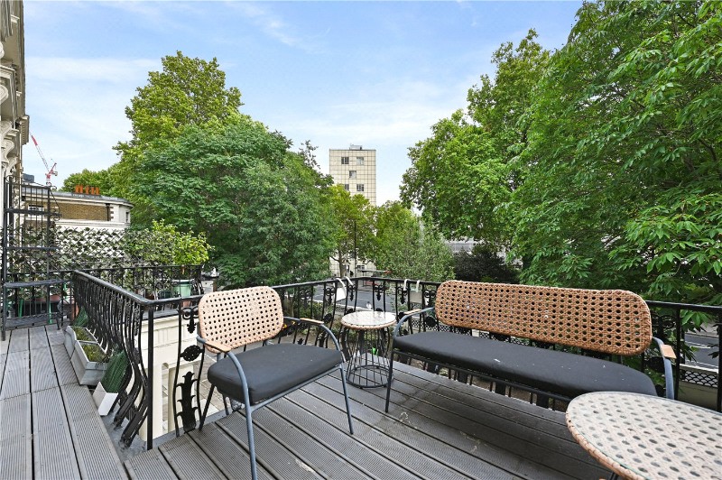 Gloucester Gardens, London, W2