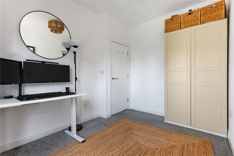 Holdernesse Road, London, SW17