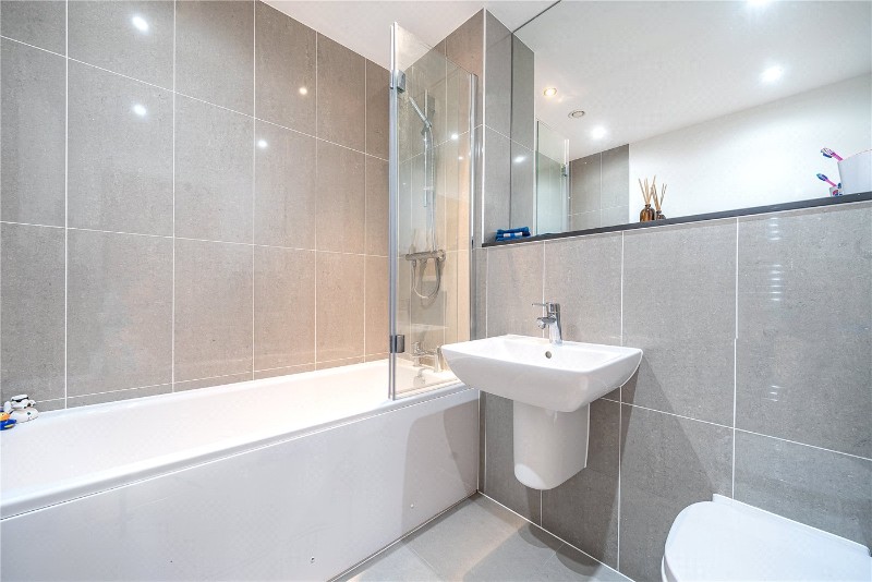 Kingman Way, Newbury, Berkshire, RG14