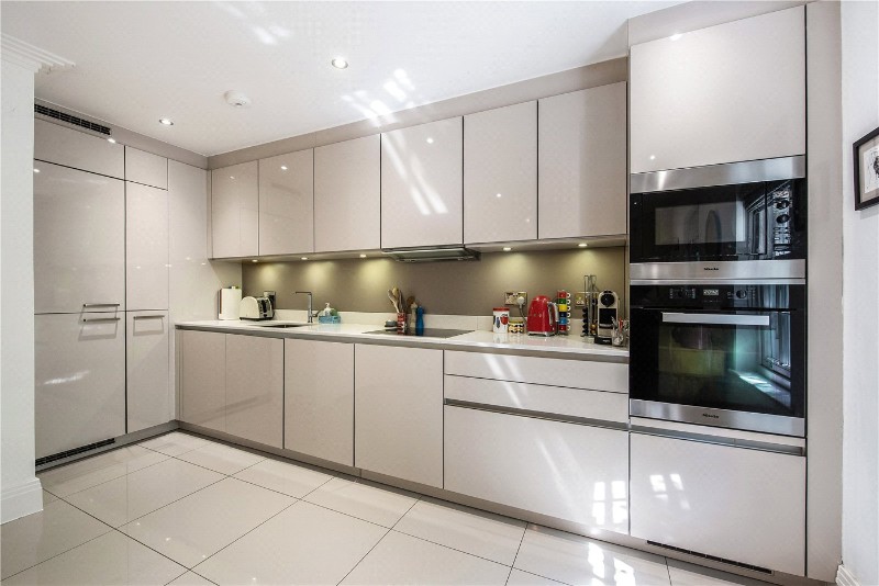 Elizabeth Place, Winchester, Hampshire, SO22
