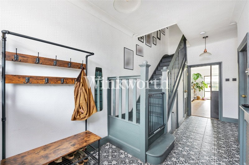 Hamilton Crescent, London, N13