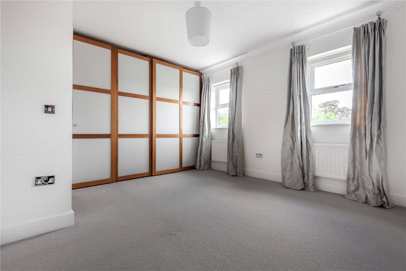 St. James Gate, Sunningdale, Berkshire, SL5