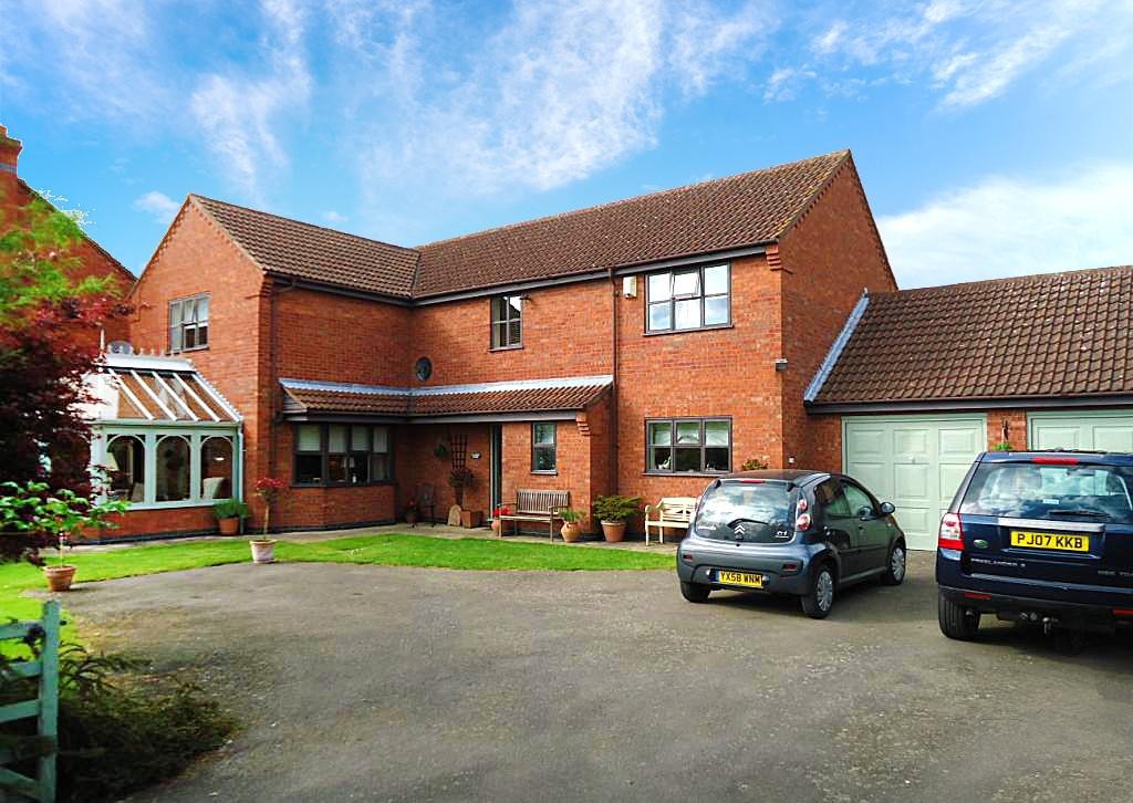 4 bedroom property to rent in Manor Park, Hougham, Grantham, NG32 (Ref