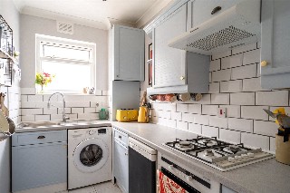 Knollys Road, London, SW16