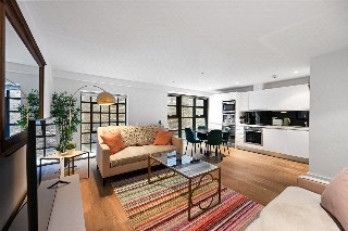 Bull Inn Court, London, WC2R