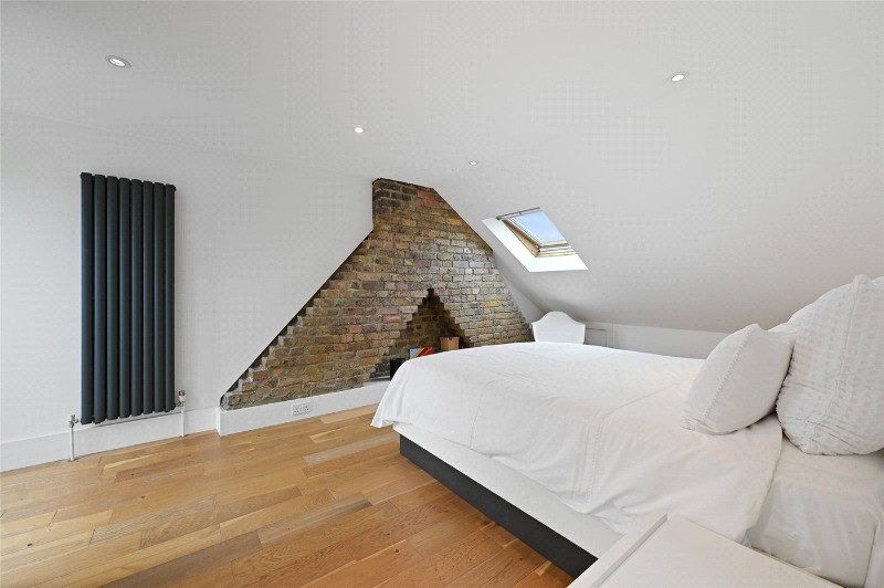 Davis Road, London, W3