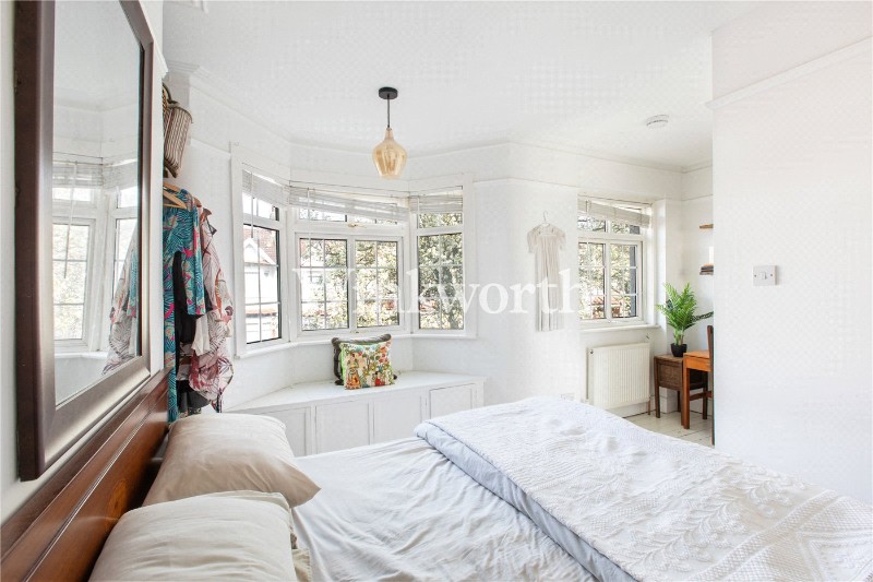 Princes Avenue, London, N13
