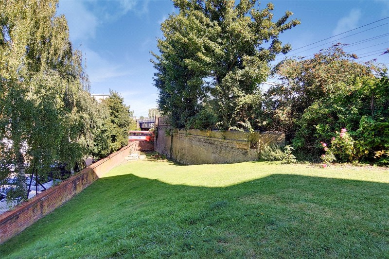 Bunning Way, London, N7
