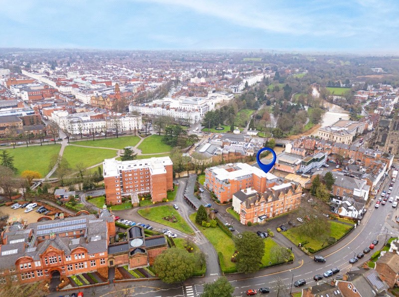 Avenue Road, Leamington Spa, Warwickshire, CV31