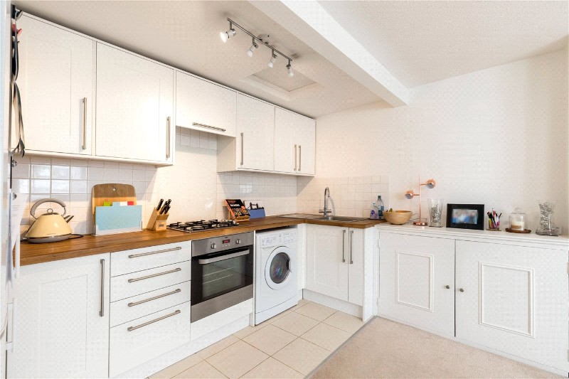 Cromford Road, London, SW18
