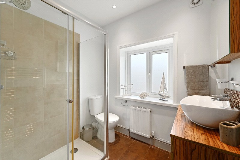 Warwick Road, London, W5