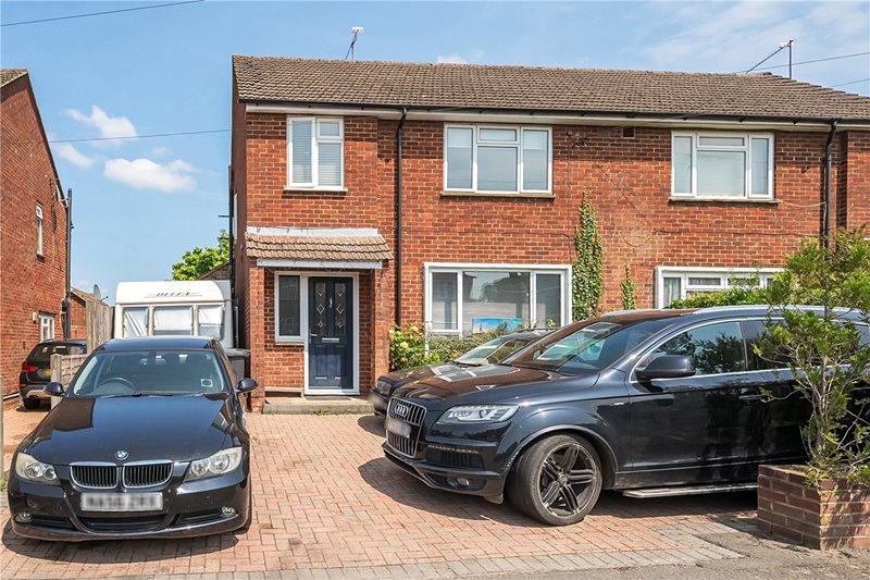 Green Lane, Farnham, United Kingdom, GU9