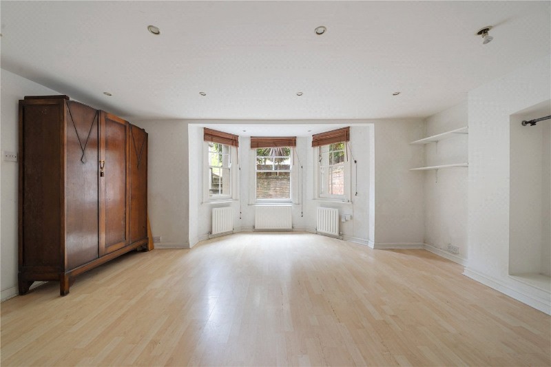 Mildenhall Road, London, E5