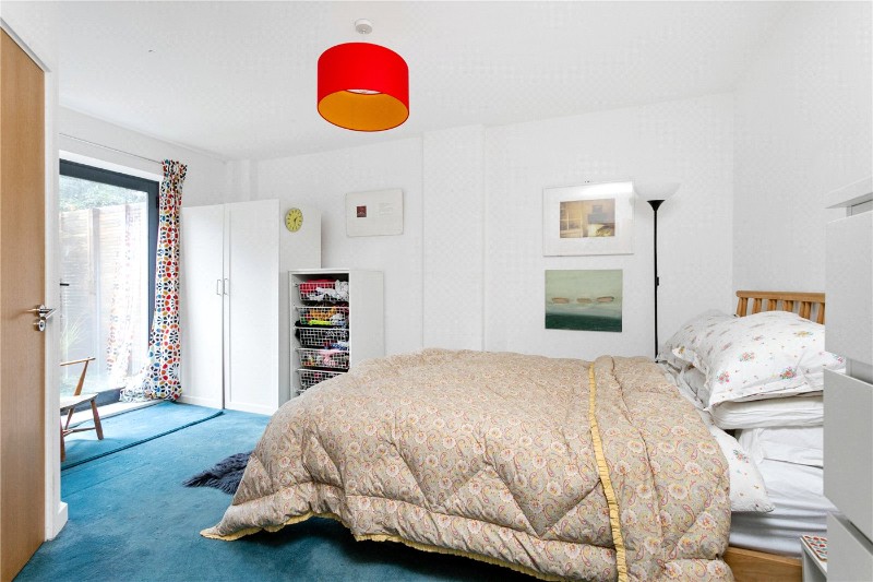 Goldsmiths Row, London, E2