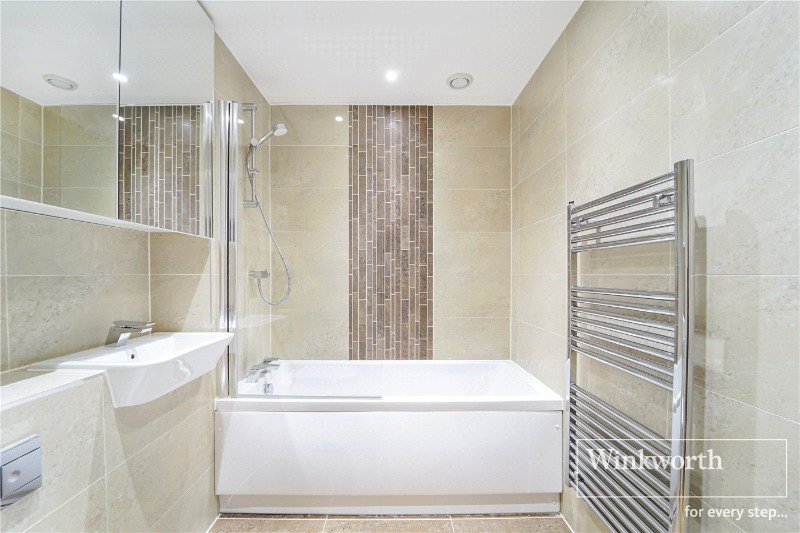 Baltic Avenue, Brentford, TW8