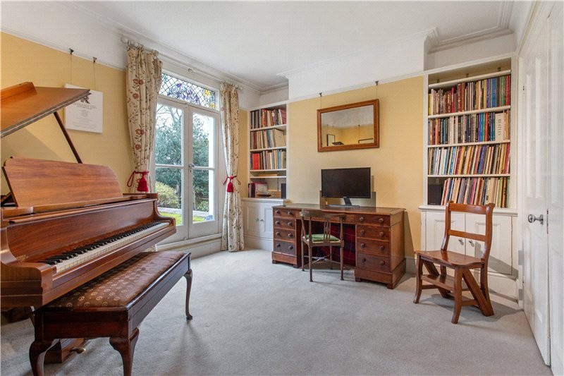 Stockwell Park Road, London, SW9