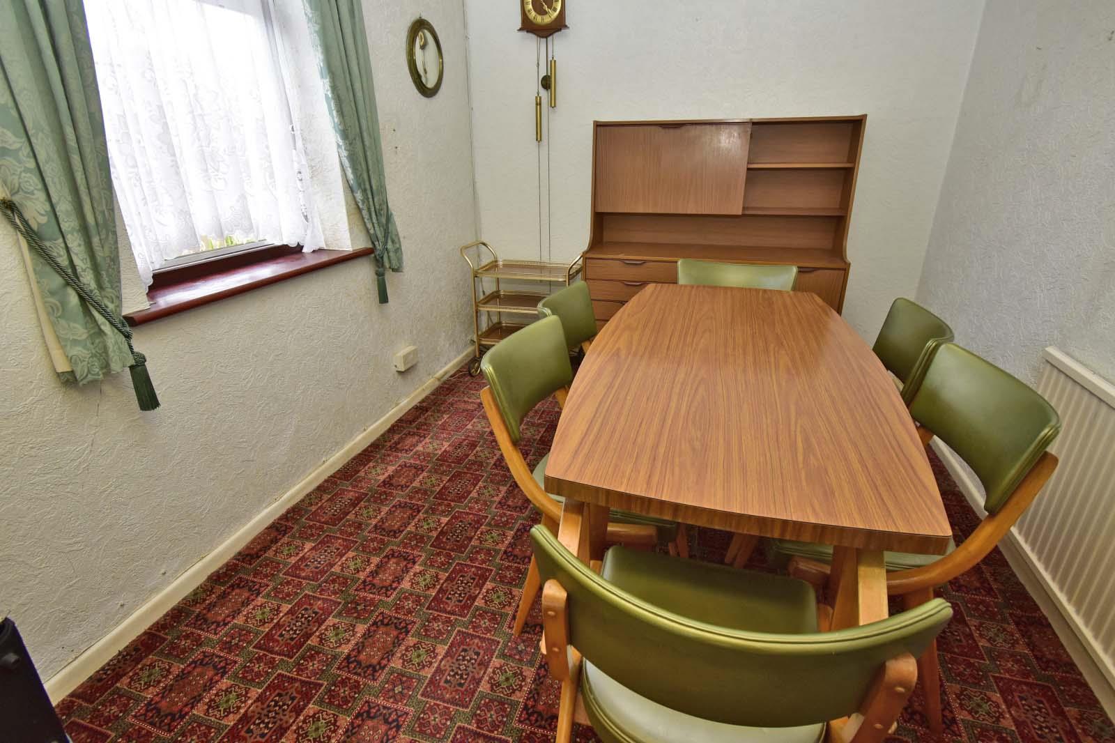 A DINING ROOM.JPG