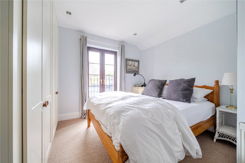 Tilford Road, Tilford, Farnham, Surrey, GU10