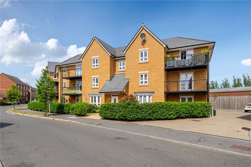 Home Straight, Newbury, Berkshire, RG14