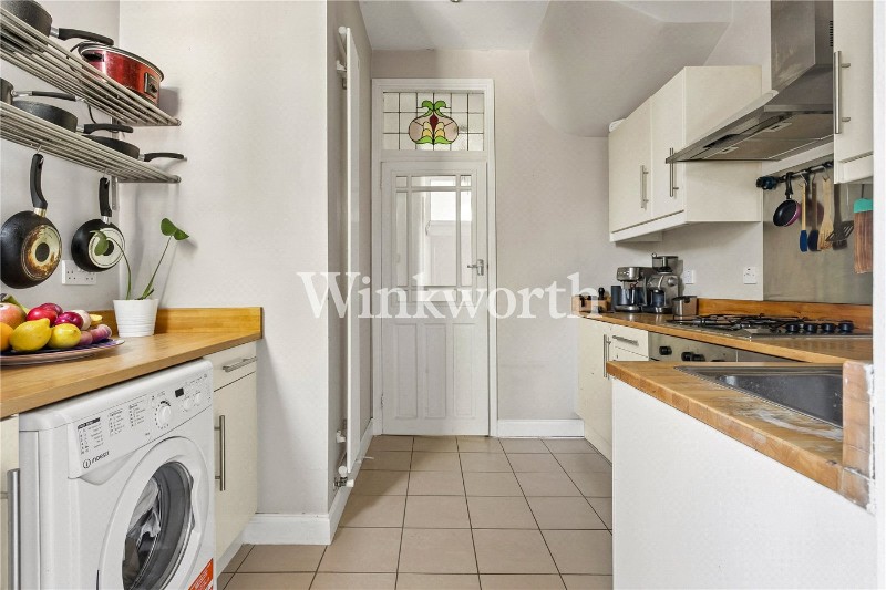 Belsize Avenue, London, N13