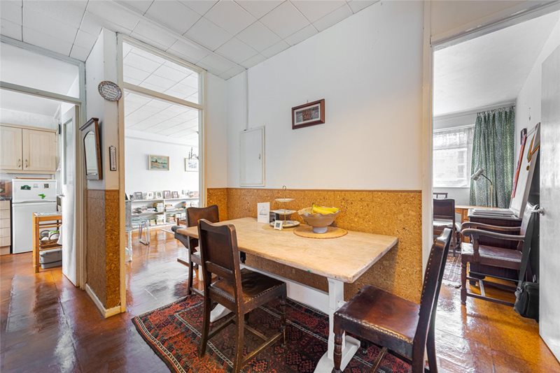 Blackstone House, Churchill Gardens, London, SW1V