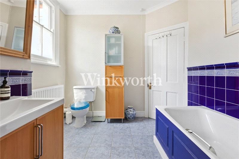 Lakeside Road, London, N13