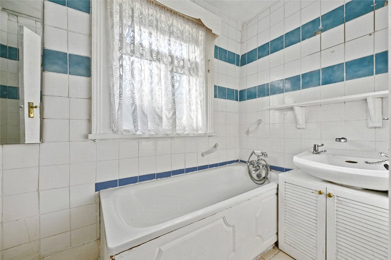 Gayford Road, London, W12