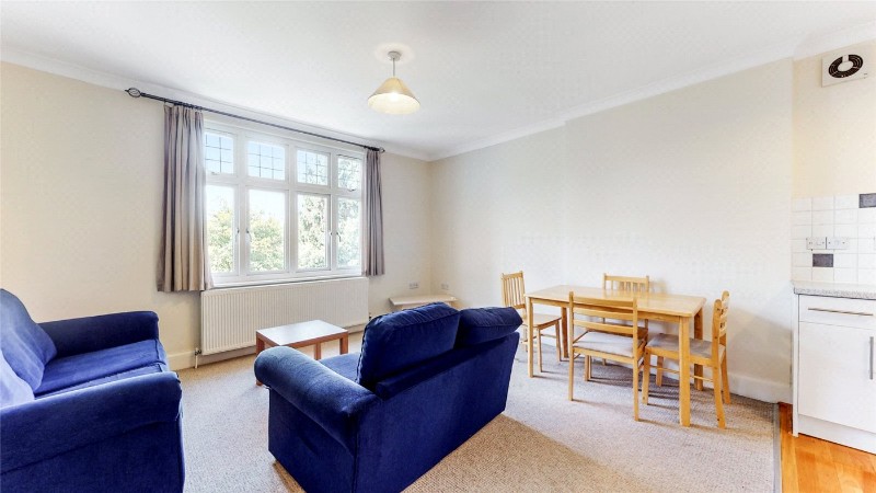 Gunnersbury Avenue, Ealing, London, W5