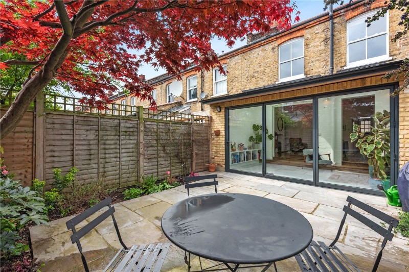 Hewitt Avenue, London, N22