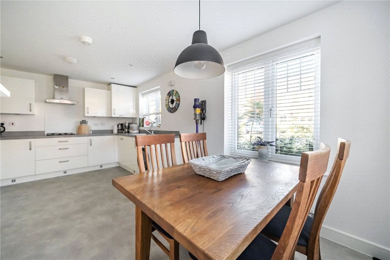 Keepsake Close, Farnham, Surrey, GU9