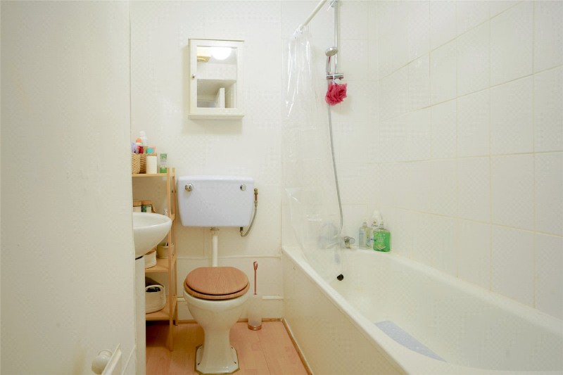 Thorncliffe Road, London, SW2