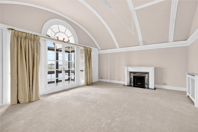 Russell Road, Shepperton, Surrey, TW17