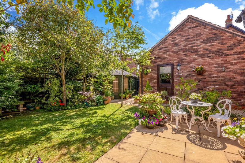 Farnell Drive, Stratford-upon-Avon, Warwickshire, CV37