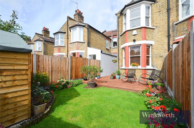 Kirkstall Avenue, London, N17