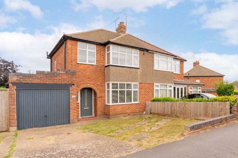 Moorhill Road, Whitnash, Leamington Spa, Warwickshire, CV31