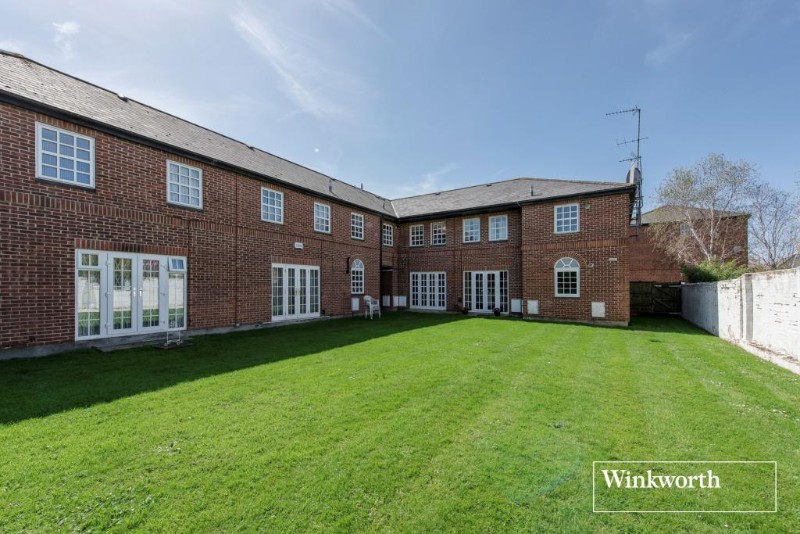 Hamlet Square, Golders Green, London, NW2