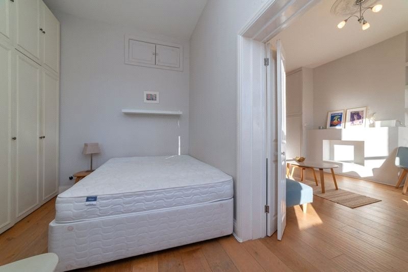 Sutherland Avenue, London, W9