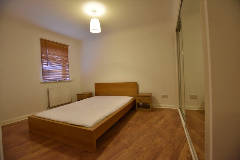 Plover Way, London, SE16