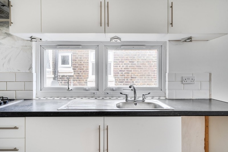 Whitehorse Lane, London, SE25