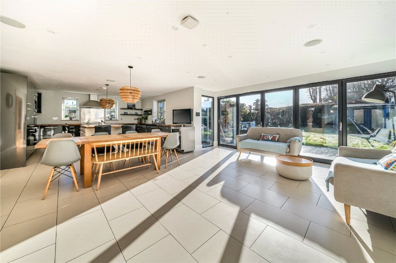 Fullers Road, Rowledge, Farnham, Surrey, GU10